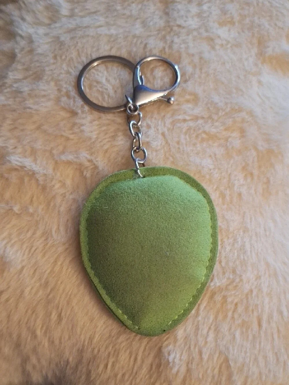 Green Alien Rhinestone Key Chain With Silver Hardware - Picture 2 of 2